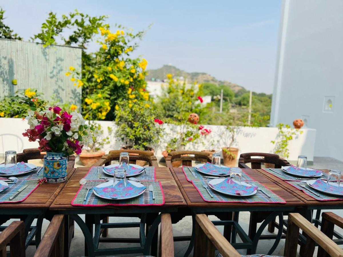 Mosaics Guest House Jaipur Bagian luar foto