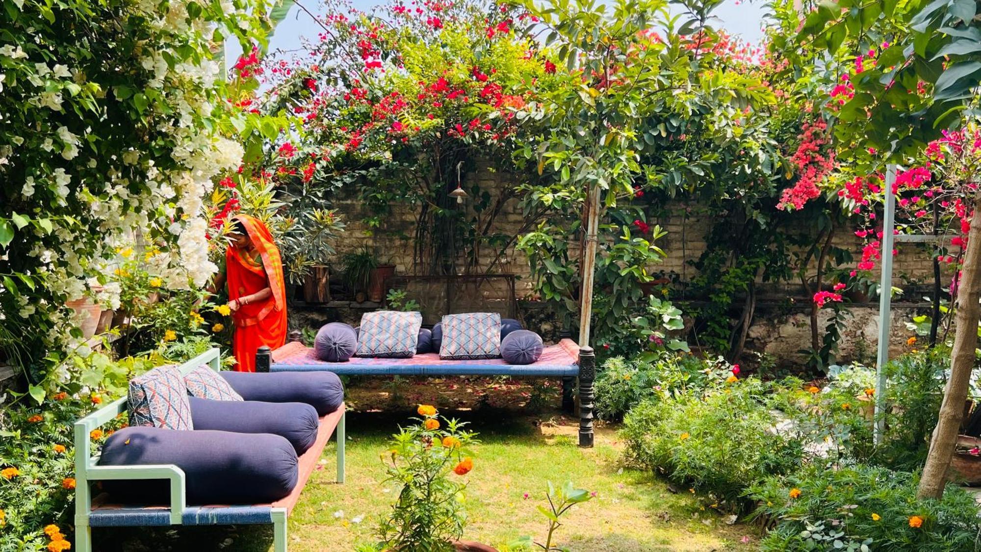 Mosaics Guest House Jaipur Bagian luar foto