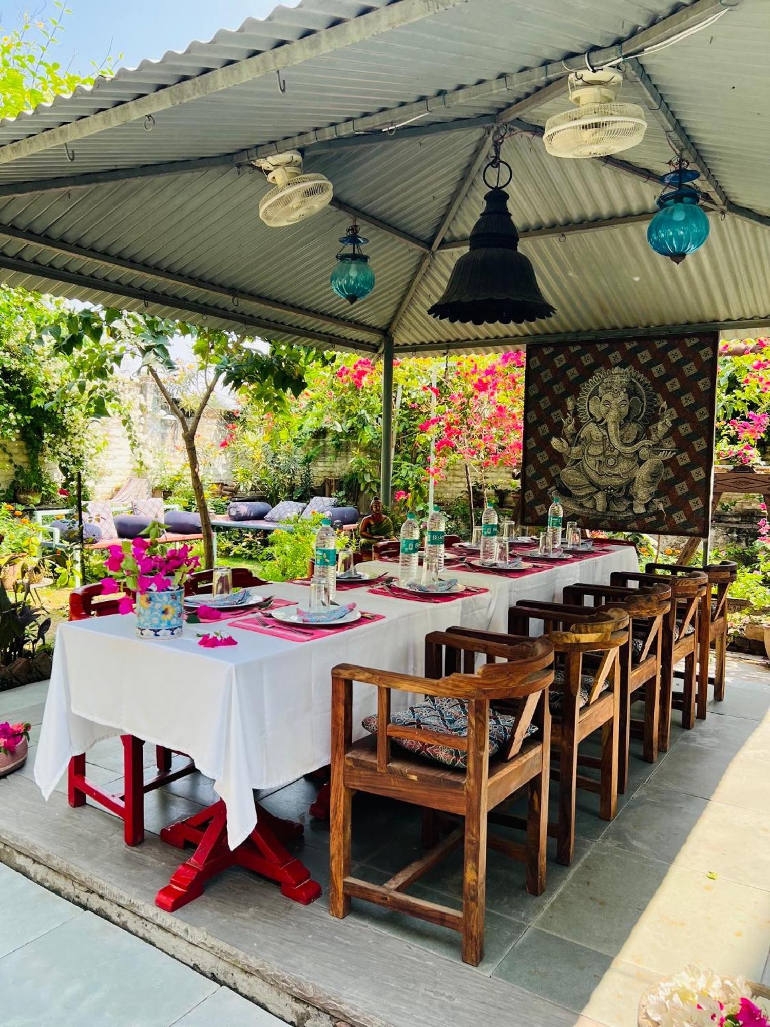 Mosaics Guest House Jaipur Bagian luar foto