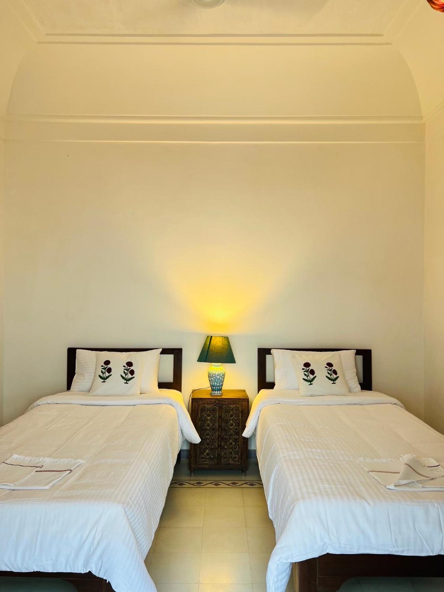 Mosaics Guest House Jaipur Bagian luar foto