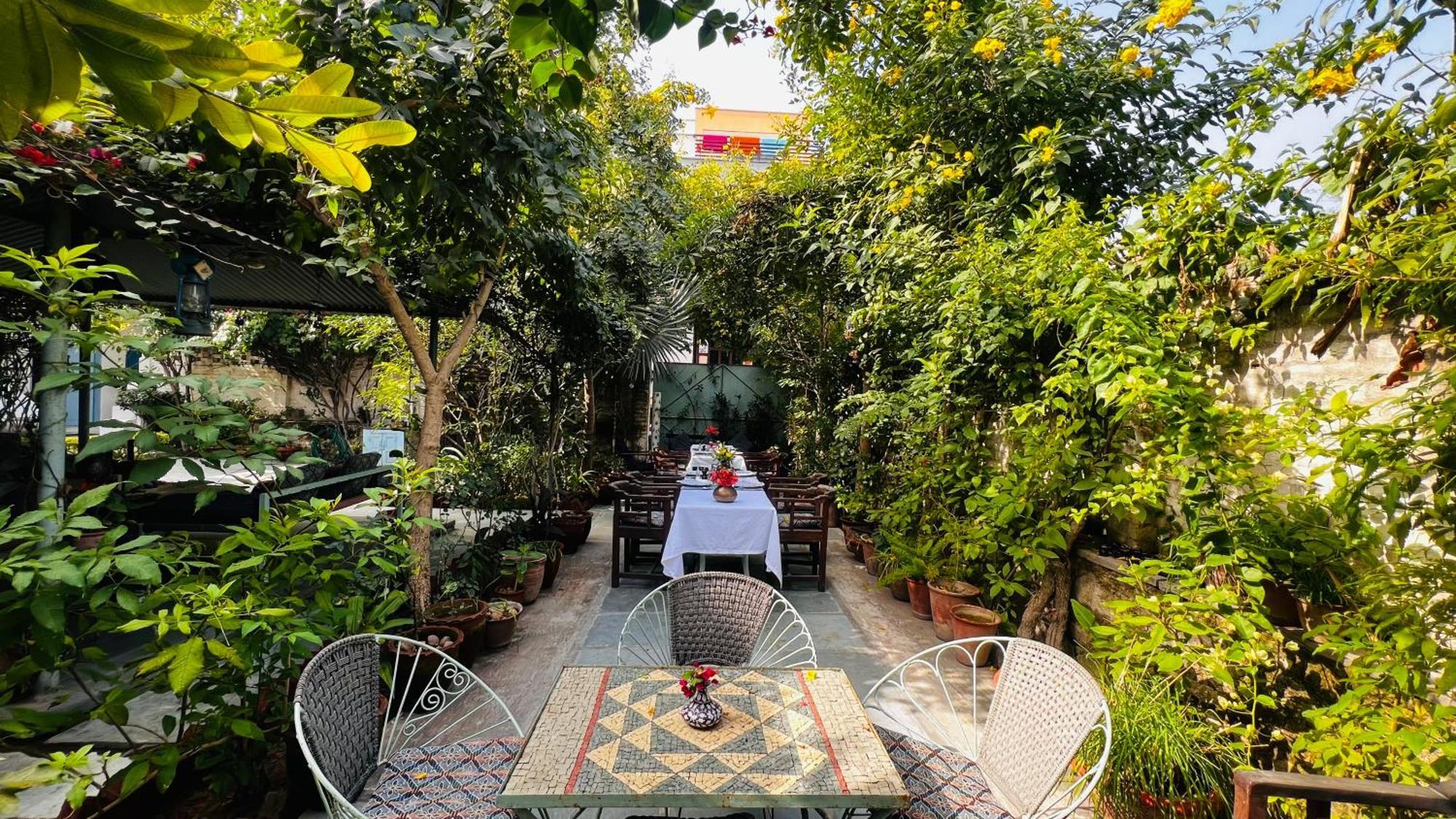 Mosaics Guest House Jaipur Bagian luar foto